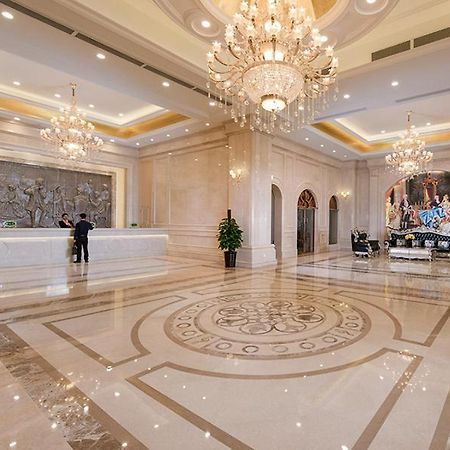 Vienna Hotel Guangzhou Baiyun Airport Экстерьер фото
