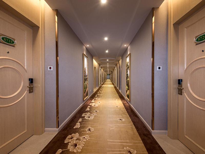 Vienna Hotel Guangzhou Baiyun Airport Экстерьер фото