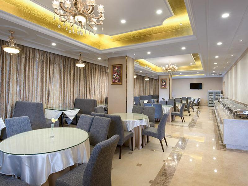 Vienna Hotel Guangzhou Baiyun Airport Экстерьер фото